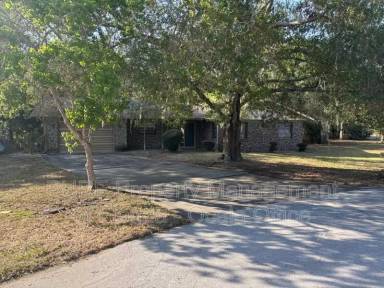 Main picture of 7 Spring Lake Pl