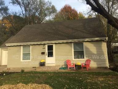 Main picture of 8009 Summit St