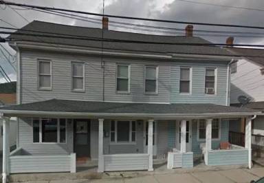 Main picture of 124 W Railroad St