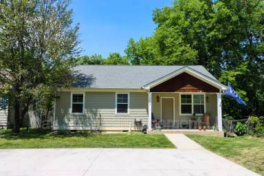 Main picture of 3617 Anderson Ave