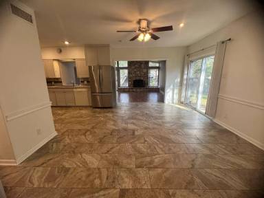Main picture of 10910 Cedar Elm