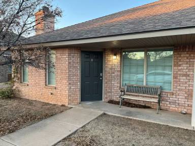 Main picture of 3110 110th St