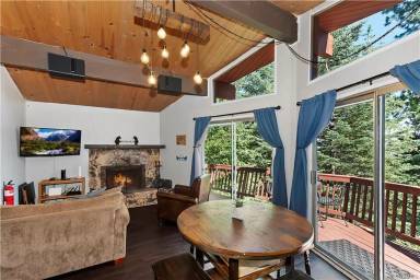 Main picture of 28393 Larchmont Ln