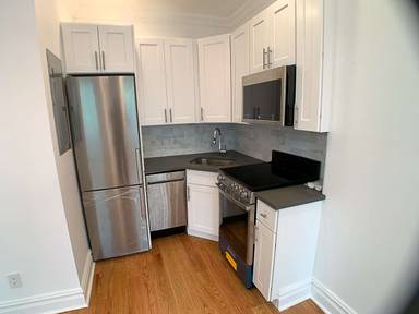 Main picture of 178 Clinton St
