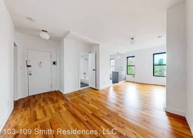 Main picture of 107 Smith St