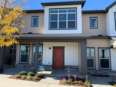 Main picture of 2230 Central Park Way