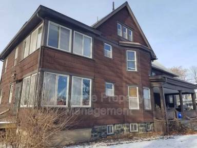 Main picture of 661 Park Pl