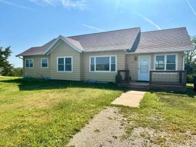 Main picture of 11015 Lakeview Dr