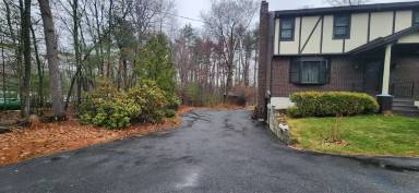 Main picture of 62 Hovey Rd