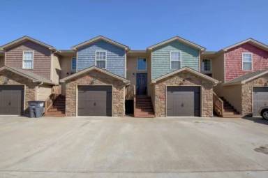 Main picture of 1718 Thistlewood Dr