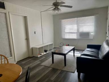 Main picture of 101 N Busey Ave