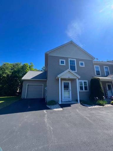 Main picture of 15 Edgefield Ln