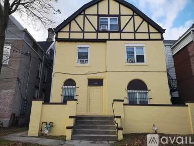 Main picture of 120 S Negley Ave