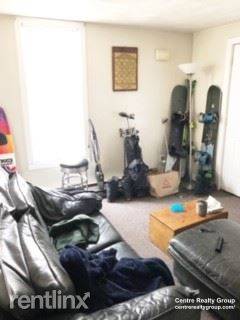 Main picture of 141 W 9th St