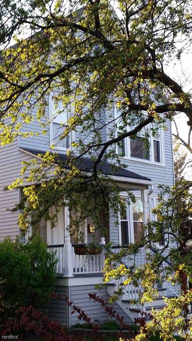 Main picture of 4056 N Springfield Ave