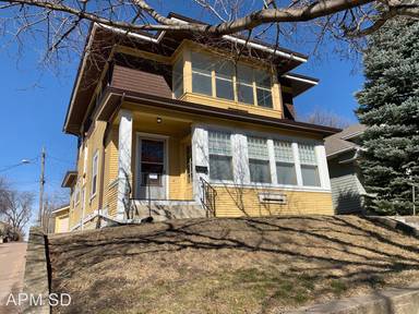 Main picture of 816 W 18th St