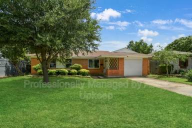 Main picture of 1223 Dumont Dr