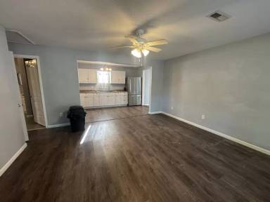 Main picture of 1527 Scale Rd