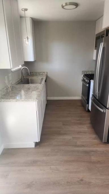 Main picture of 523 1/2 Gardner Way