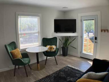 Main picture of 3901 N Flynn Ave
