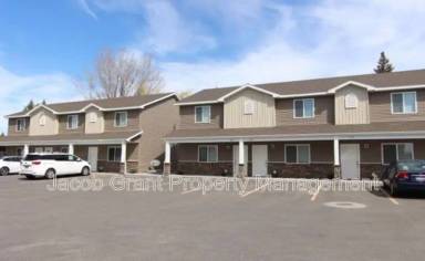 Main picture of 101-161 Lincoln Dr Townhouses