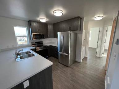 Main picture of 401 8th Ave W