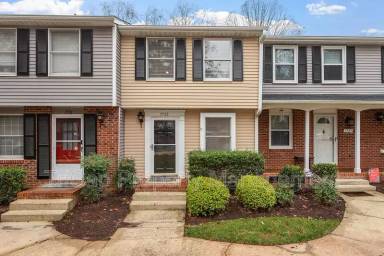 Main picture of 7723 Crown Crest Ct