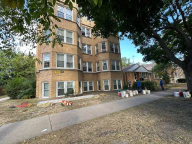 Main picture of 6528 N Sacramento Ave