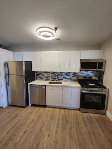 Main picture of 15 N American Dr