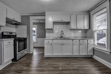 Main picture of 26 Johnson St