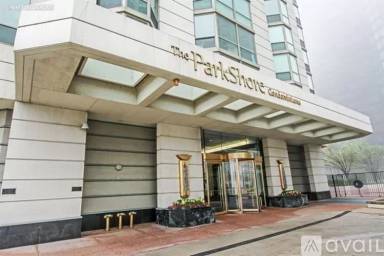Main picture of Park Shore Condominiums