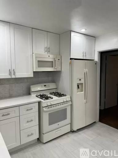 Main picture of 4859 Hull St