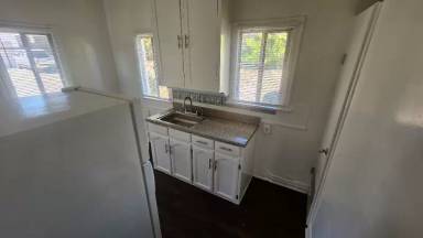Main picture of 3707 1/2 Monon St