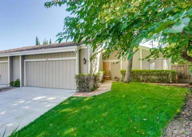 Main picture of 821 Runningwood Cir