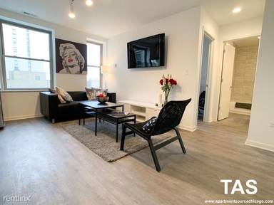 Main picture of 940 Winona