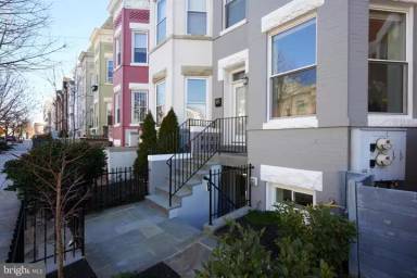 Main picture of 29 Q St NE
