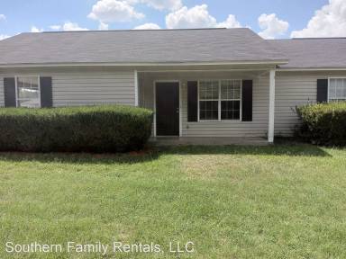 Main picture of 631 Ed Beckham Rd