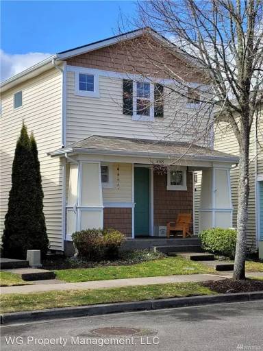 Main picture of 4305 McKinley St NE