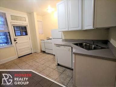 Main picture of 3933 N Janssen Ave