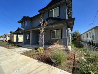 Main picture of 931 Prospect St