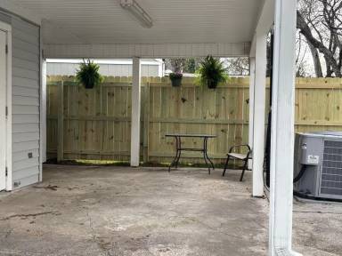 Main picture of 326 Stoney Creek Ave