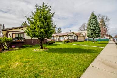 Main picture of 824-830 E N Ave