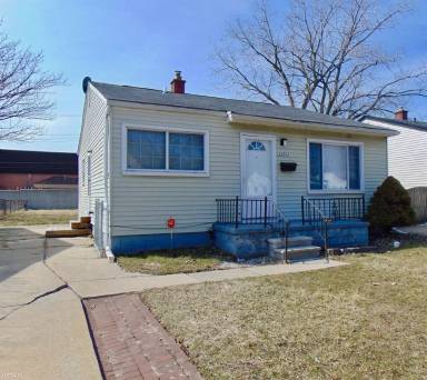 Main picture of 22543 Hillock Ave
