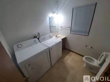 Main picture of 912 Logan St