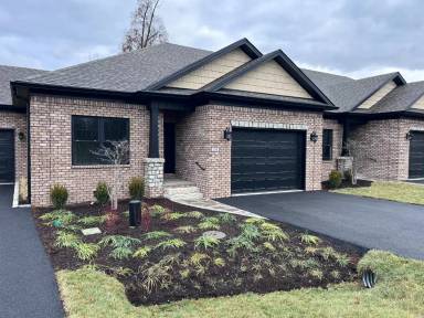 Main picture of Twin Oaks Drive - 104