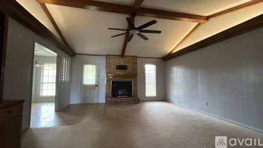 Main picture of 1412 Woodbridge Dr