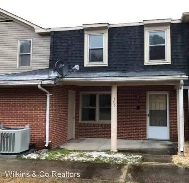 Main picture of 305 Seminole Trl