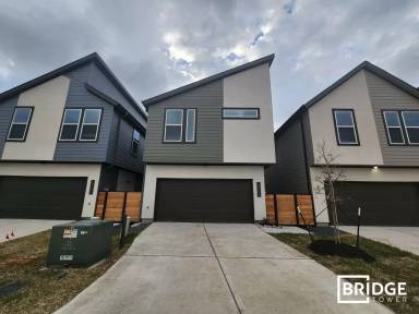 Main picture of 18322 W Centro Cir