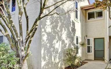Main picture of 415 W Gutierrez St