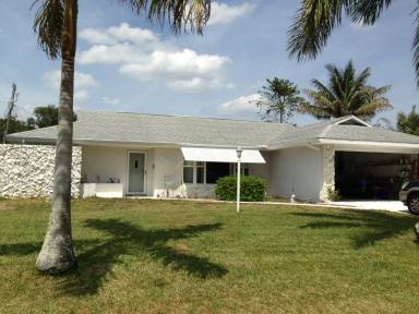 Main picture of 1585 SE Portillo Rd